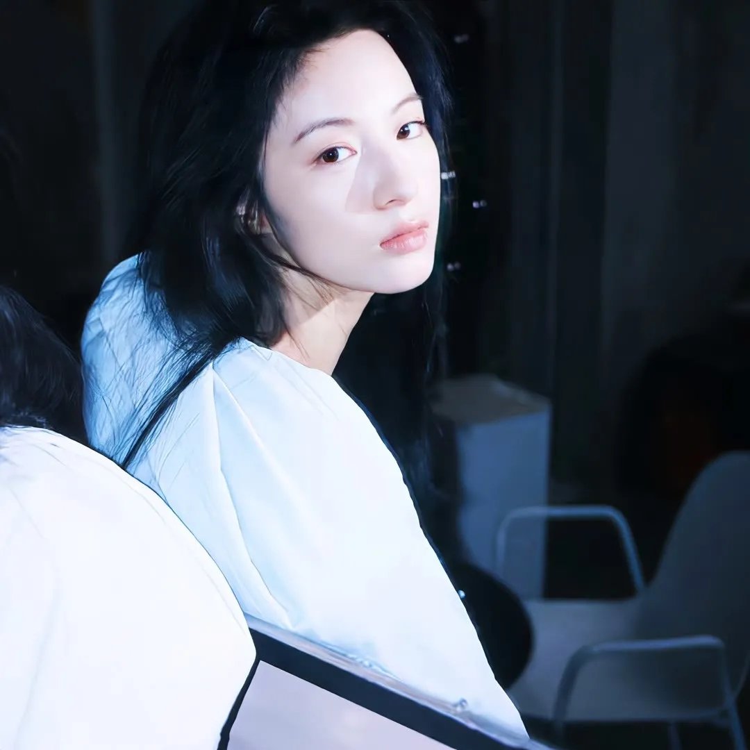 皇后娘娘顾先生能偷听你心声